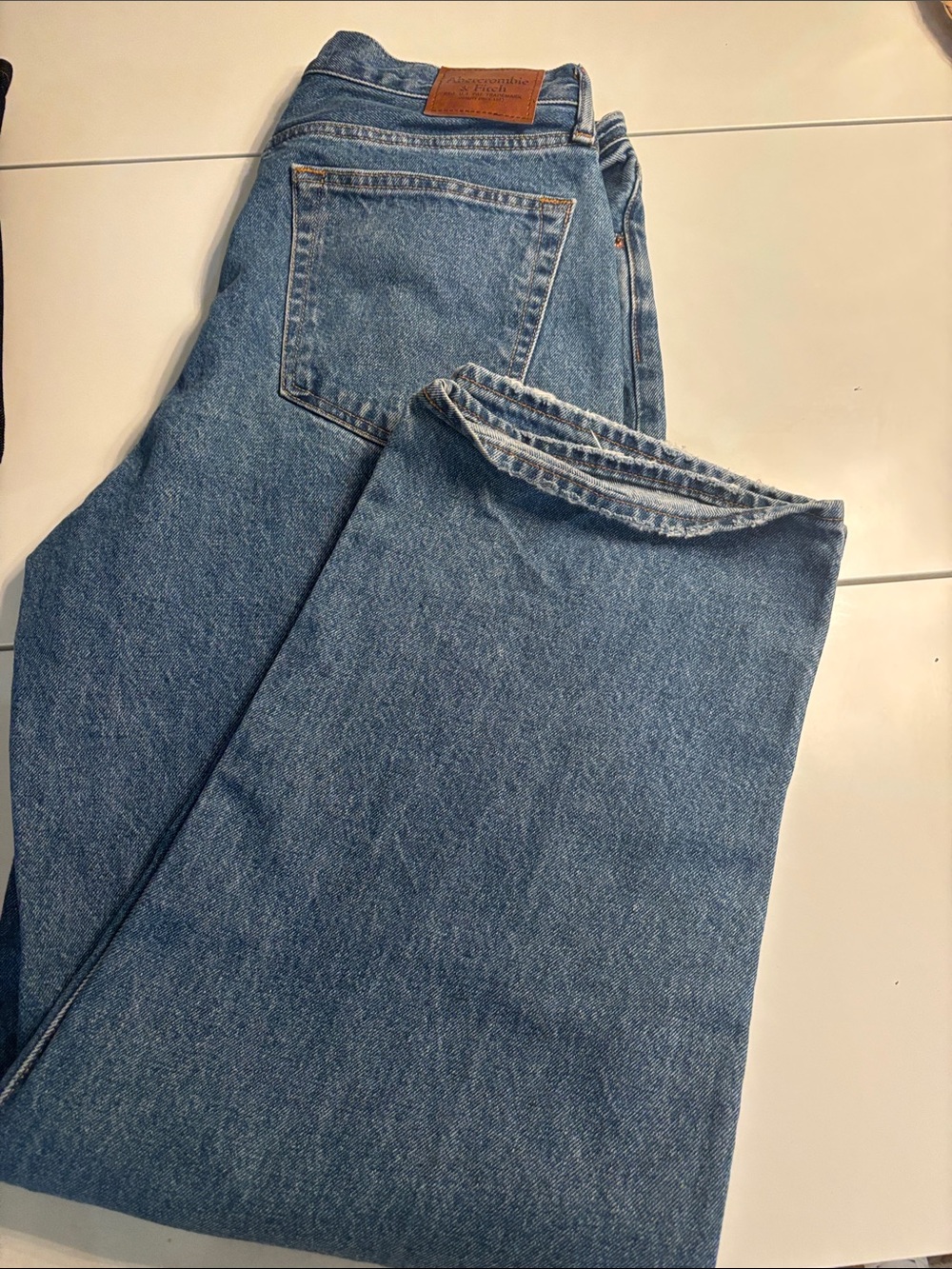 Abercrombie & Fitch Light Blue Relaxed Men's Jeans